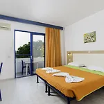 Ekaterini 3* كوتاري