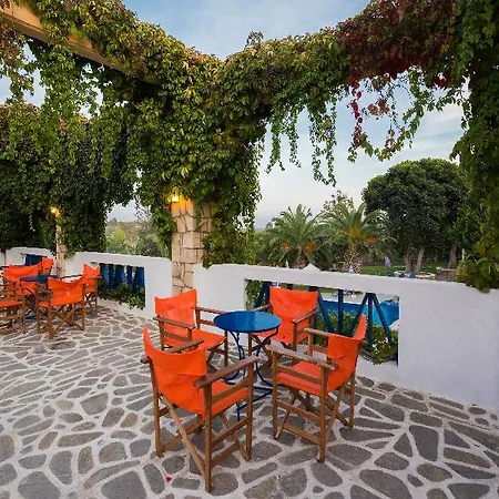 Ekaterini Apart Otel 3*