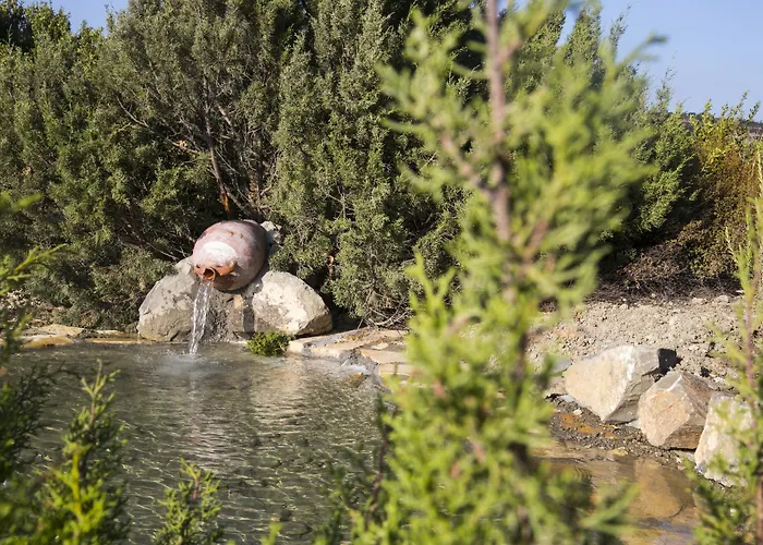 Ekaterini מלון דירות 3*